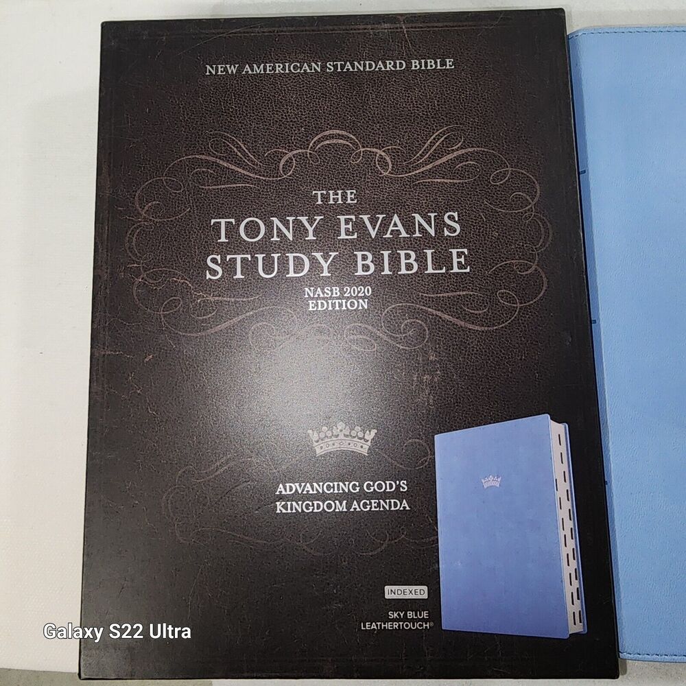 NASB Tony Evans Study Bible, Powder Blue LeatherTouch, Indexed, Black Letter, S,